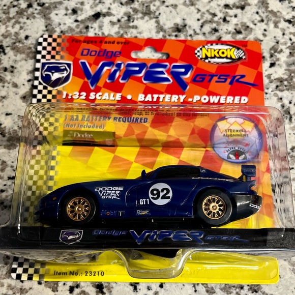 Dodge Viper battery powered blue & white GTS-R Orca - Picture 6 of 6